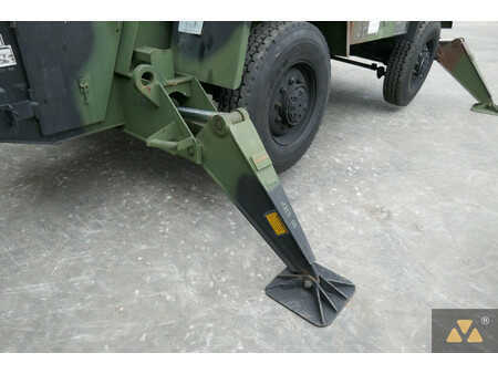 žádný  Terex LRT110 Ex-Army (20)