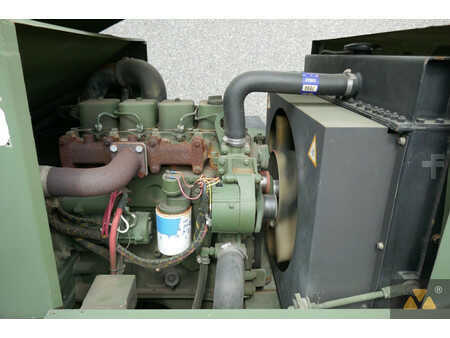 žádný  Terex LRT110 Ex-Army (24)