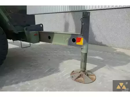 Nenhum  Grove RT875 Ex-army (24)