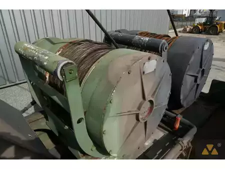 Nenhum  Grove RT875 Ex-army (28)