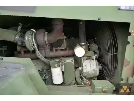 Nenhum  Grove RT875 Ex-army (34)