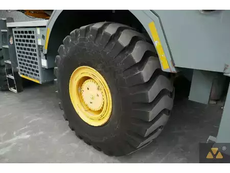 Nenhum  Grove RT890E (37)