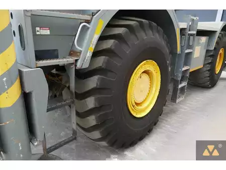 Nenhum  Grove RT890E (38)