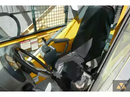 Nenhum  Grove RT890E (7)