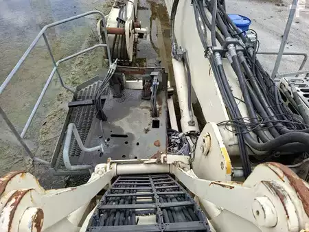 Nenhum  Sennebogen 830 E K17 (only upperstructure with damaged cabin) (13)