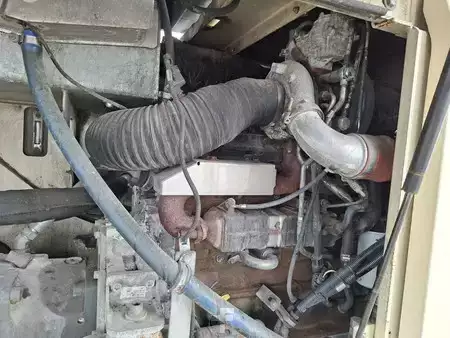 Nenhum  Sennebogen 830 E K17 (only upperstructure with damaged cabin) (19)