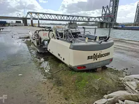 Nenhum  Sennebogen 830 E K17 (only upperstructure with damaged cabin) (2)