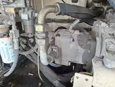 Nenhum  Sennebogen 830 E K17 (only upperstructure with damaged cabin) (20)