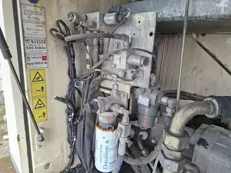 Nenhum  Sennebogen 830 E K17 (only upperstructure with damaged cabin) (21)