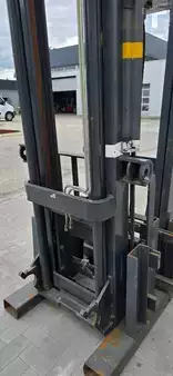 geen  UniCarriers DX 15 (8)