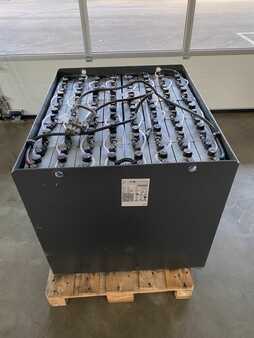 kwasowo-ołowiowy 2022 [div] 80V Batterie 775 AH Bj.2022 (1)