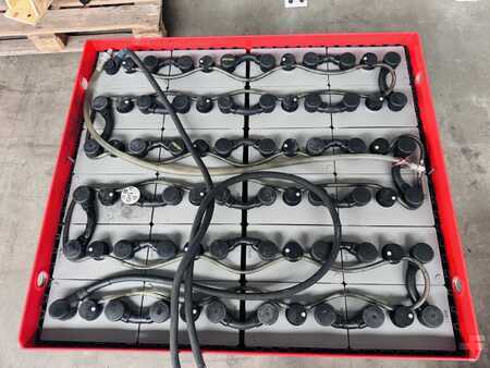 PzS 2016  Hawker 48V Batterie 690AH Bj.2016 74% (3)