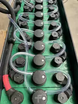 kwasowo-ołowiowy 2022  Hoppecke 24V Batterie 250 AH Bj.2022 80% (3)
