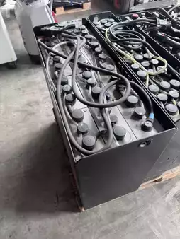 Свинцева кислота 2014  Midac 24V Batterie 625 Ah Bj. 2014 Leistung 65% (1)