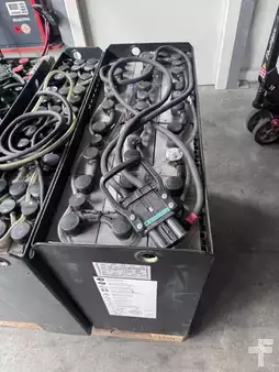 Свинцева кислота 2014  Midac 24V Batterie 625 Ah Bj. 2014 Leistung 65% (2)