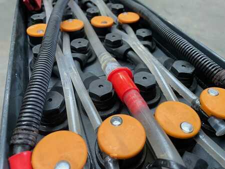 Neznámý 2020  Midac 24 Volt I  2 PZS 250 (3)