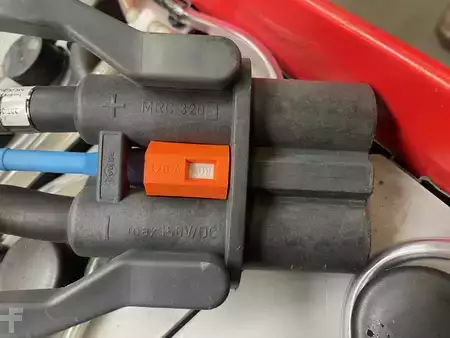 Desconhecido 2022  Hawker 80V   6 PZS 930 (4)