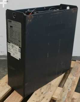 gel 2019  Sonnenschein 24 Volt 2 PzV 200 Ah (1)