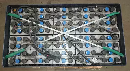 Waterless 2013  Hawker 80 Volt 3 PZM 465 Ah (3)