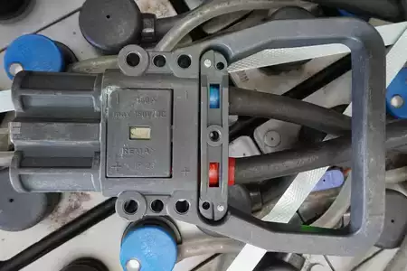 Waterless 2013  Hawker 80 Volt 3 PZM 465 Ah (4)