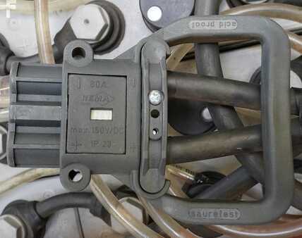 PzS  2012  GNB 24 Volt 3 PzS 345 Ah (4)