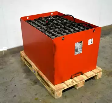 PzS 2016  GRUMA 80 Volt 4 PzS 460 Ah (1)