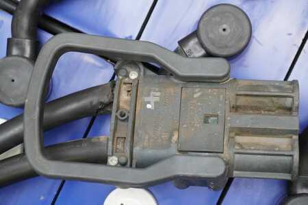 Baterie ostatní 2022  Hawker 80 Volt 6 NXS 840 Ah (4)