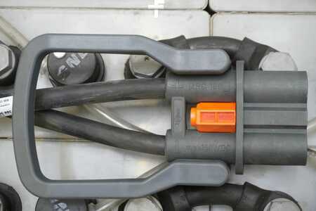 PzS 2019  GNB 48 Volt 5 PzS 700 Ah (4)