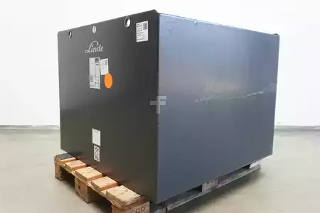 PzS 2023  Sunlight 80 Volt 6 PzS 930 Ah (1)
