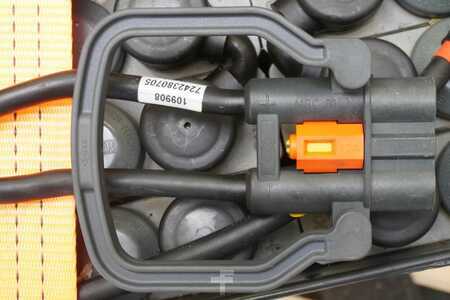 gel 2018  Hawker 24 Volt 2 PzV 162 Ah (4)