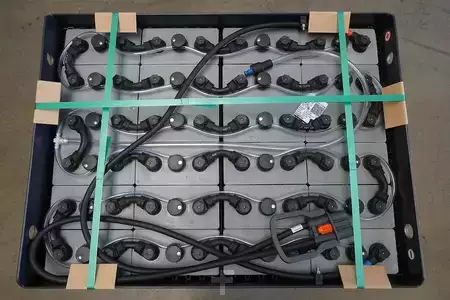 PzS 2026  GRUMA 48 Volt 5 PzS 775 Ah (3)