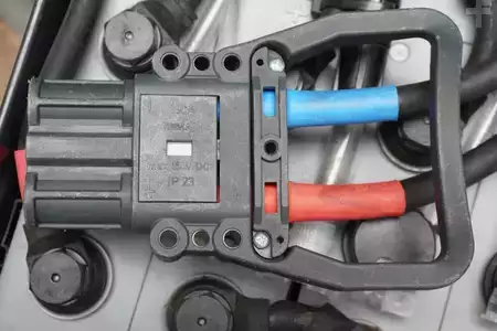 kwasowo-ołowiowy 2024  GRUMA 24 Volt 3 PzS 375 Ah (4)