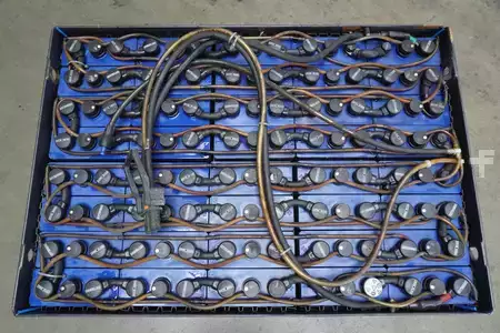 Baterie ostatní 2021  GRUMA 80 Volt 4 PzQ 688 Ah (3)