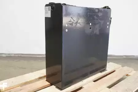 PzS 2020  industrie automation 24 Volt 2 PzS 120 Ah (1)