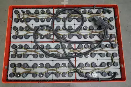 PzS  2013  GRUMA 80 Volt 4 PzS 320 Ah (3)