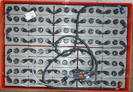 PzS 2022  GRUMA 80 Volt 4 PzS 500 Ah (3)