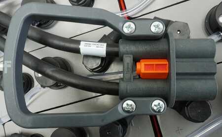 PzS 2022  GRUMA 80 Volt 4 PzS 500 Ah (4)