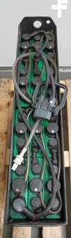 Batería otros 2016  Hoppecke 24 Volt 2 PzB 200 Ah (2)