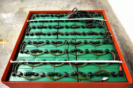 PzS 2021  Hoppecke 80 Volt 6 PzS 930 Ah (3)