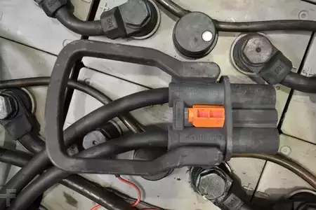 Свинцева кислота 2020  GRUMA 48 Volt 6 PzS 690 Ah (4)