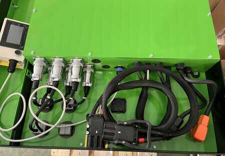 Lithium-Ion  2025  FUTURA 832684=80VOLT6PZS930Ah (2)