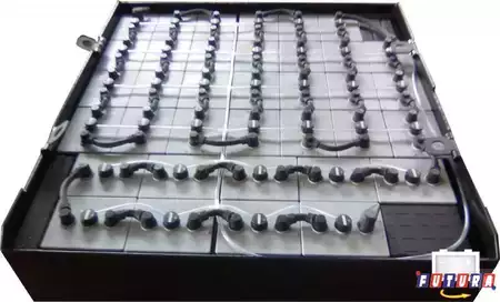 PzS 2025 FUTURA NEW 80 VOLT 4 PZS 620 AH DIN (1)