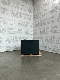 kwasowo-ołowiowy - [div] 80 Volt - 930Ah battery (1)