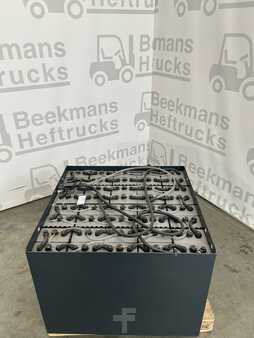 kwasowo-ołowiowy - [div] 80 Volt - 930Ah battery (2)