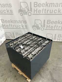 kwasowo-ołowiowy - [div] 80 Volt - 930Ah battery (3)