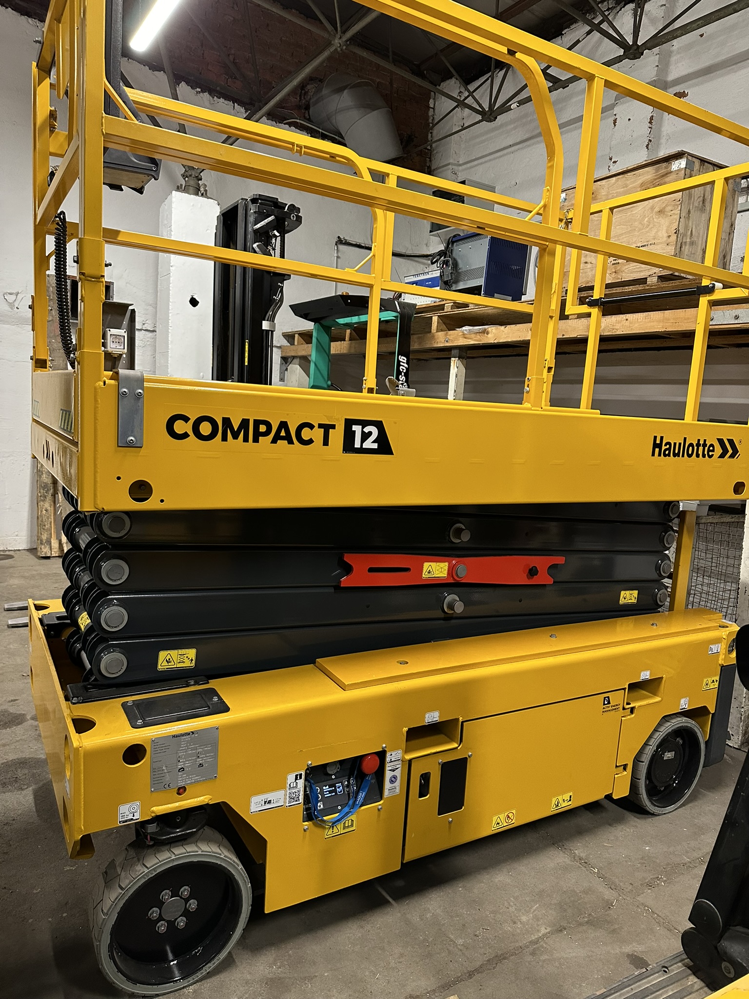 Haulotte Compact 12