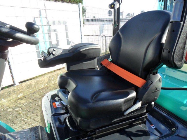 Mitsubishi FG30N