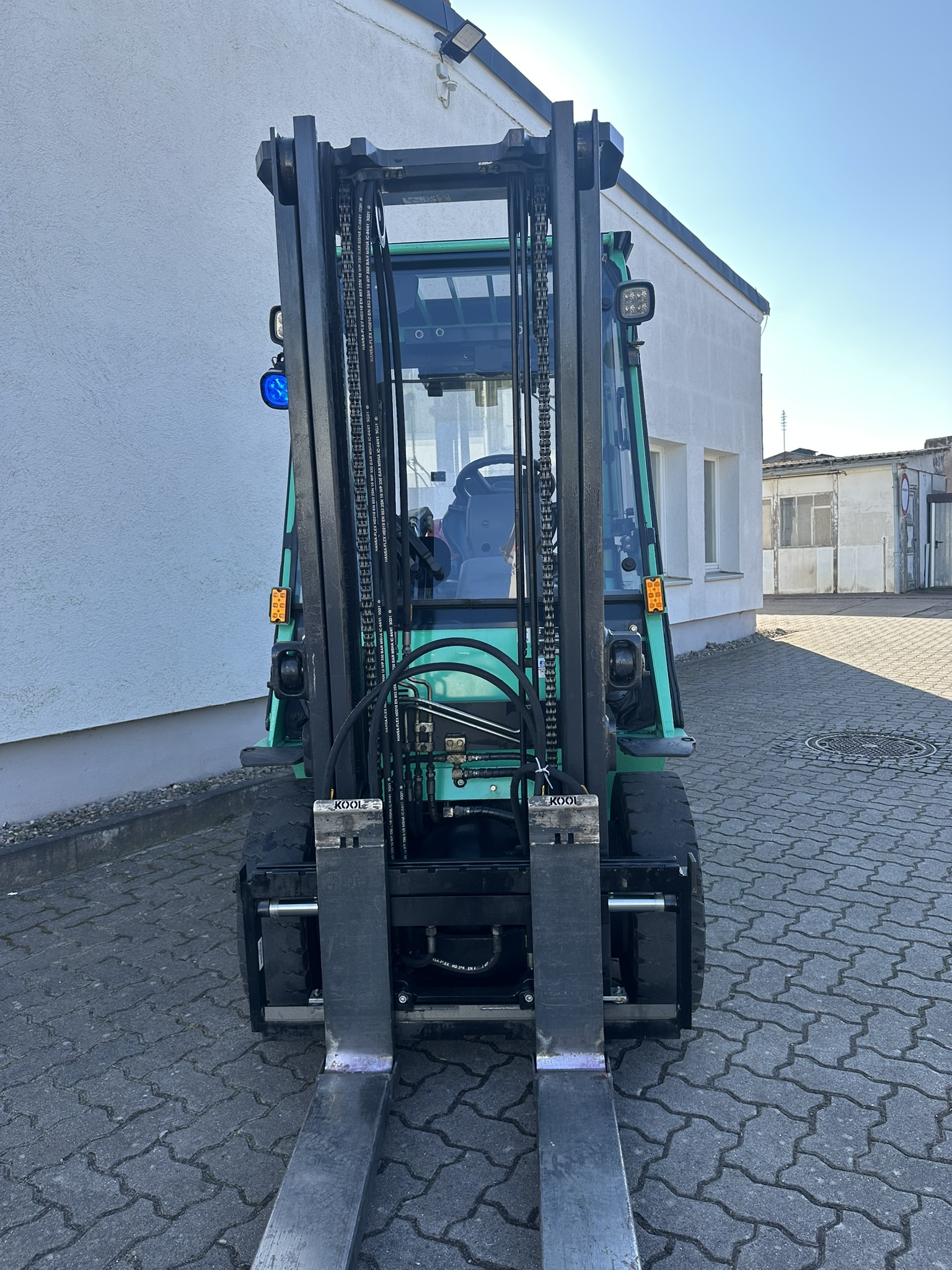 Mitsubishi FG25NT