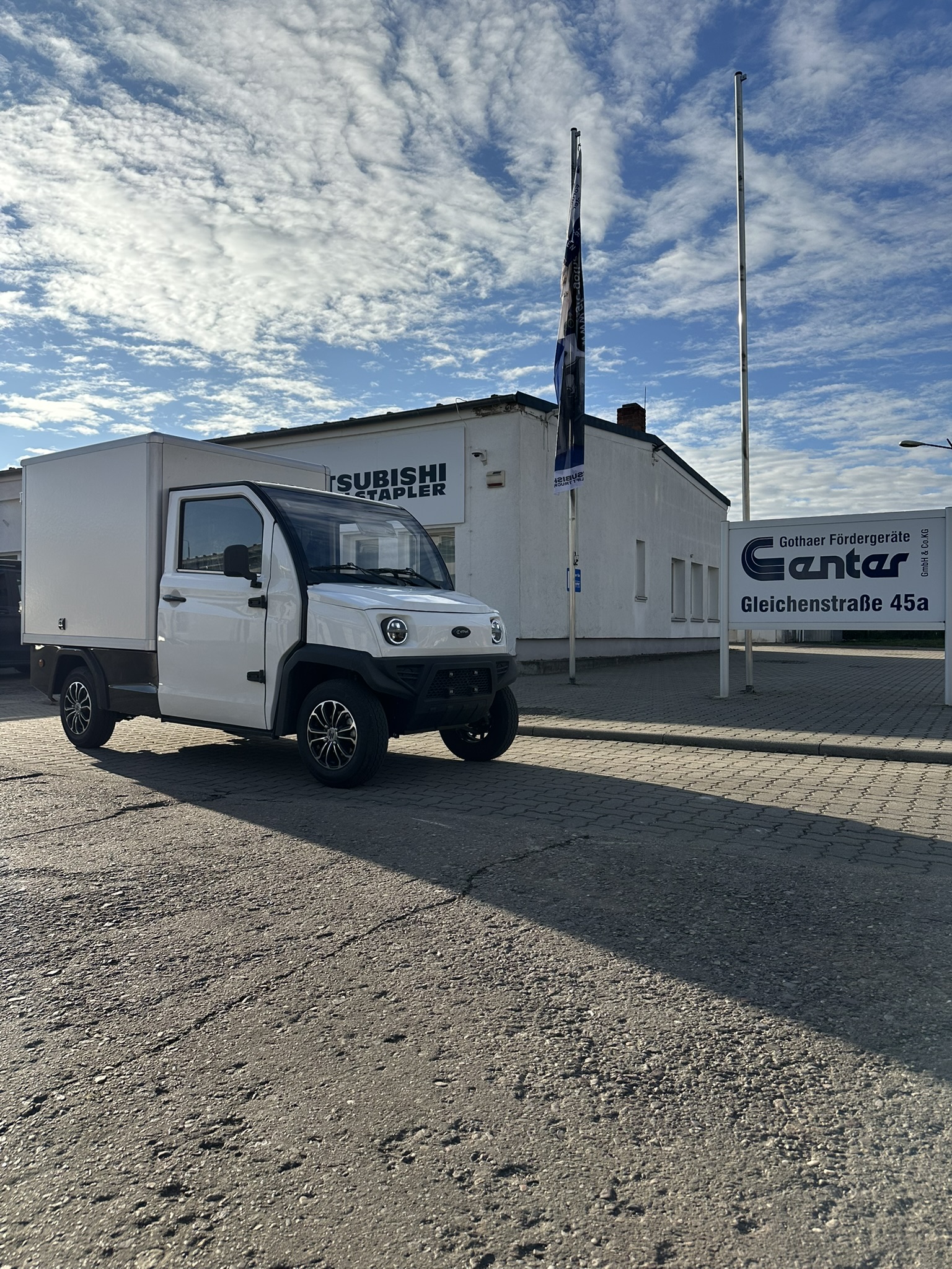 [div] EFFORT Cargo Truck