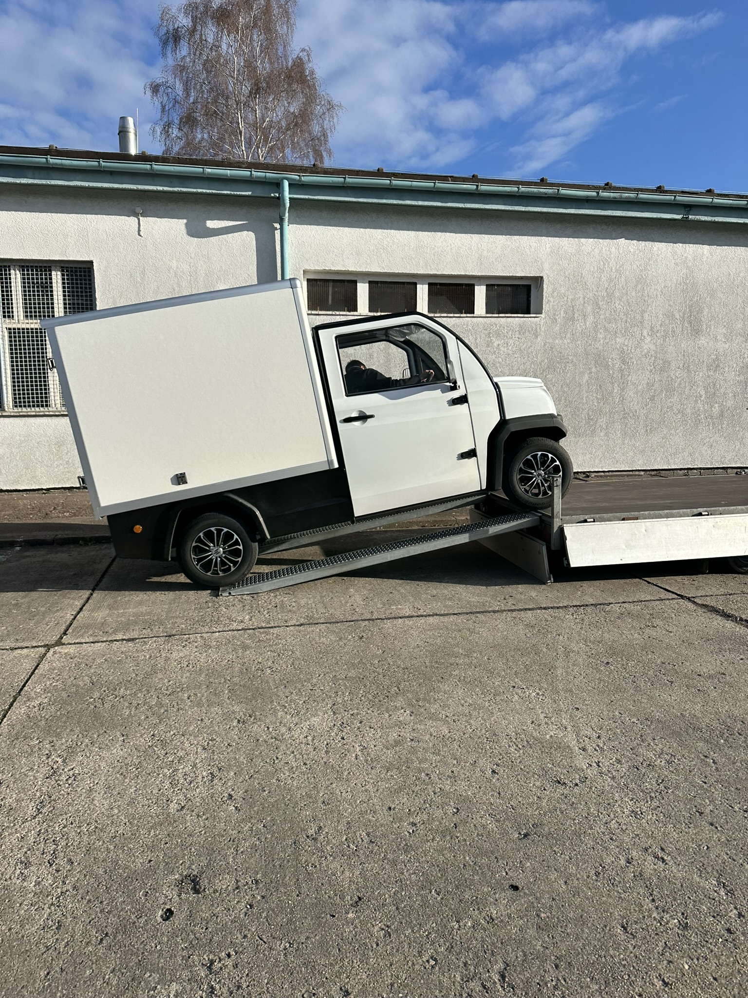 [div] EFFORT Cargo Truck